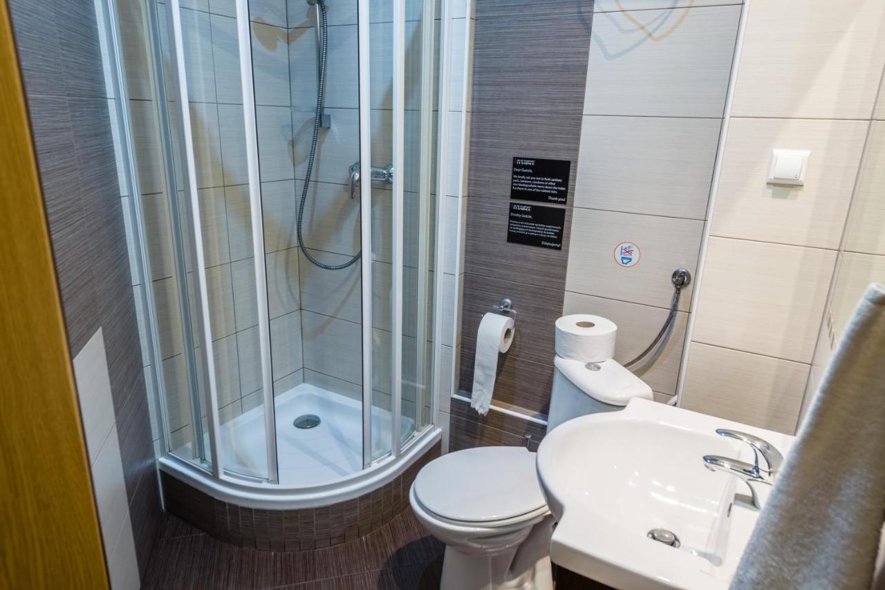 Flamingo Premium Hostel Cracovie Extérieur photo