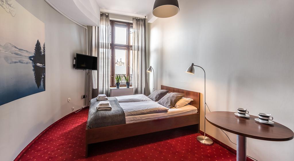 Flamingo Premium Hostel Cracovie Extérieur photo