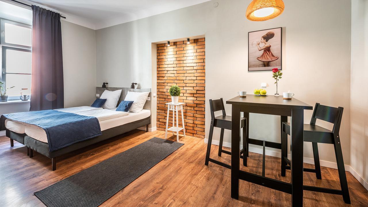 Flamingo Premium Hostel Cracovie Extérieur photo