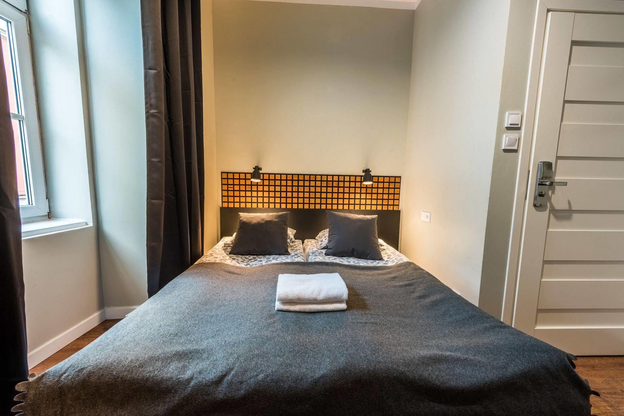 Flamingo Premium Hostel Cracovie Extérieur photo