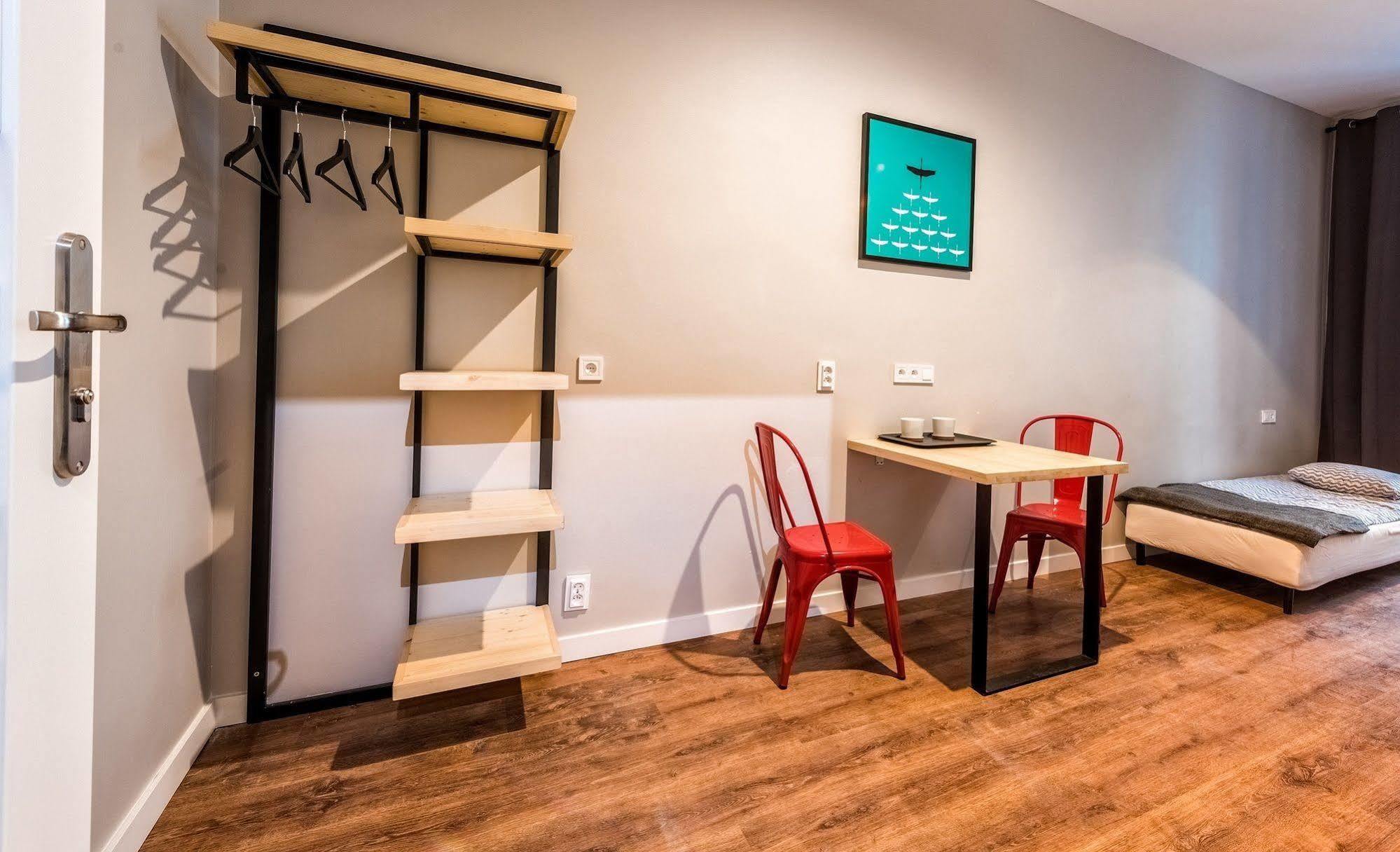 Flamingo Premium Hostel Cracovie Extérieur photo