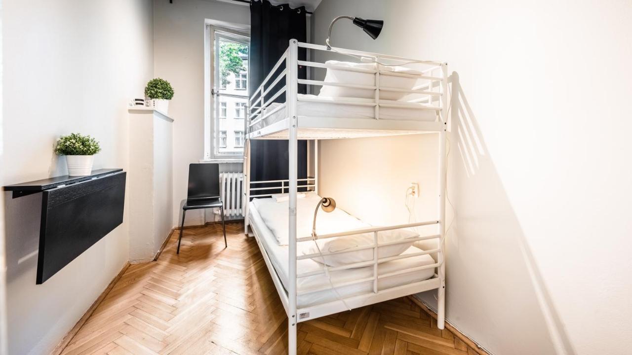 Flamingo Premium Hostel Cracovie Extérieur photo